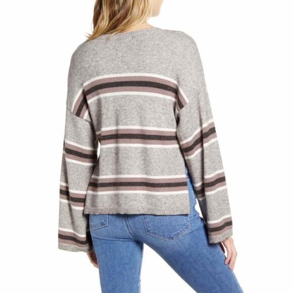 Cupcakes and Cashmere Amour Stripe Bell Sleeve Sweater Size Medium NEW - Picture 2 of 12